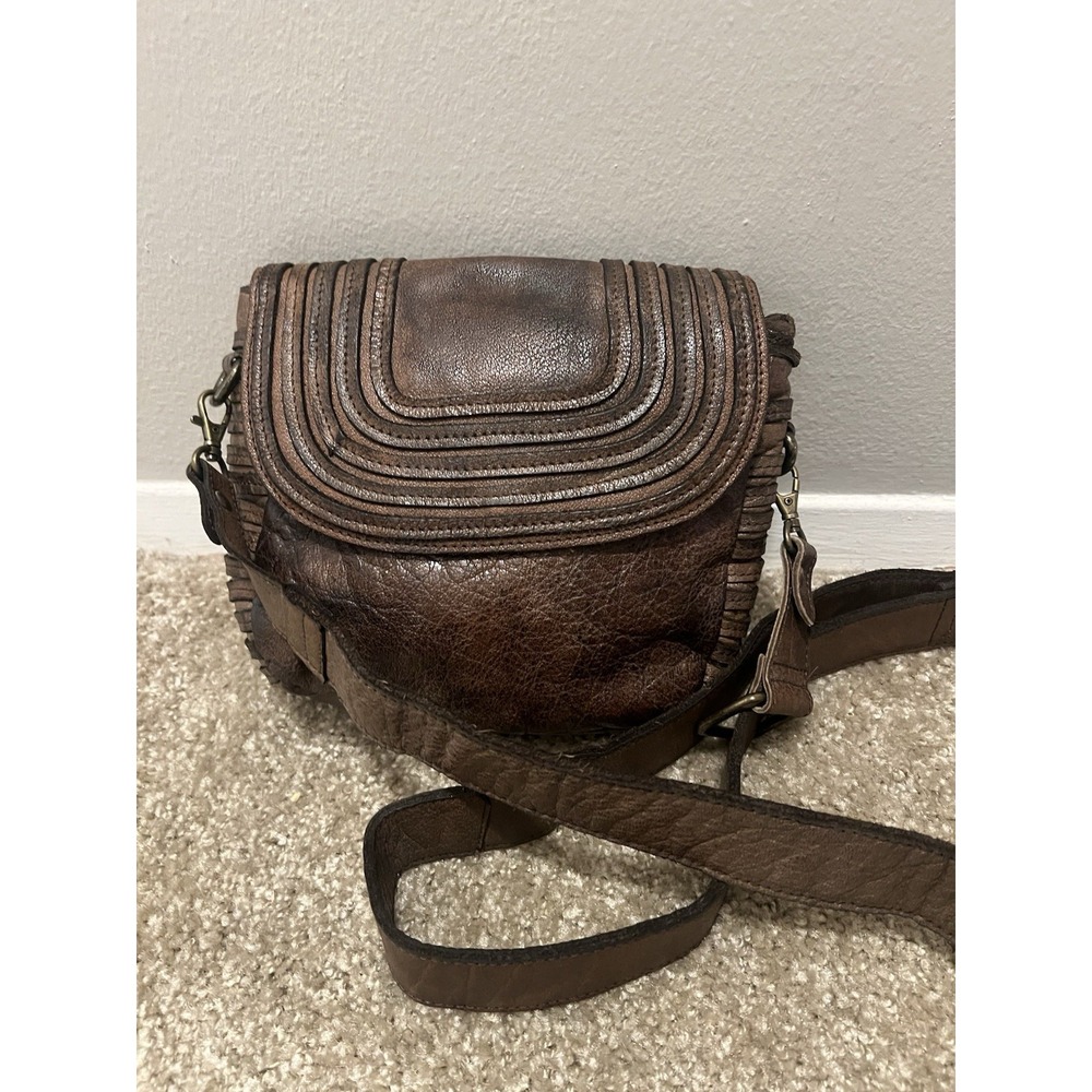 Never Mind Vintage Handmade Genuine Cowhide Leather Woman's Crossbody Bag - Picture 3 of 13
